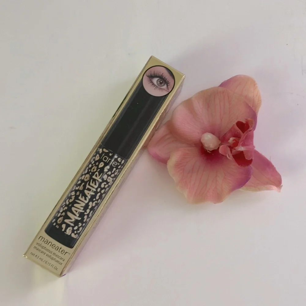 NIB 🌸MANEATER TARTE Voluptuous Mascara mini Black color 4.5 mL